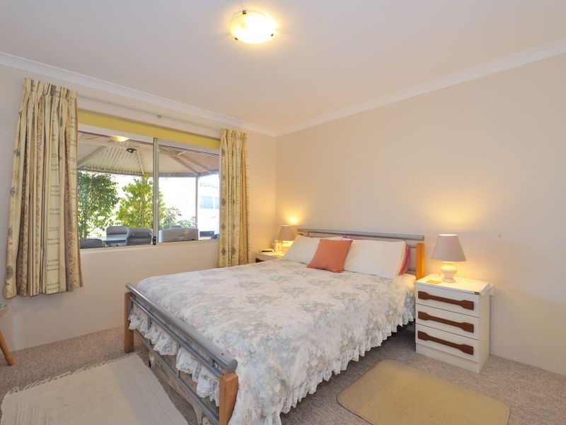 7 Ashland Crescent, Port Kennedy WA 6172