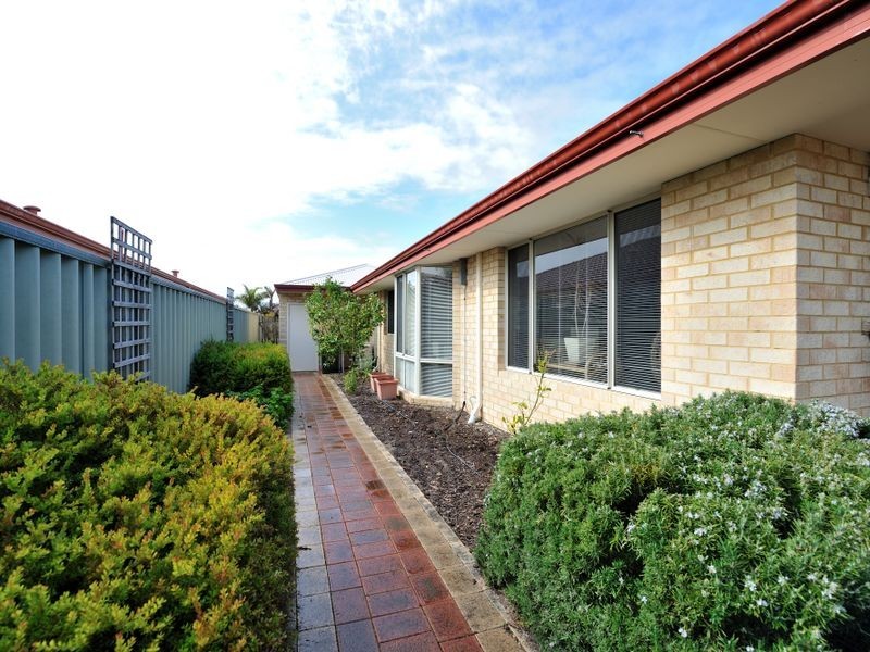 7 Ashland Crescent, Port Kennedy WA 6172