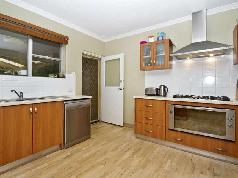 16 McMahon Street, Rockingham WA 6168