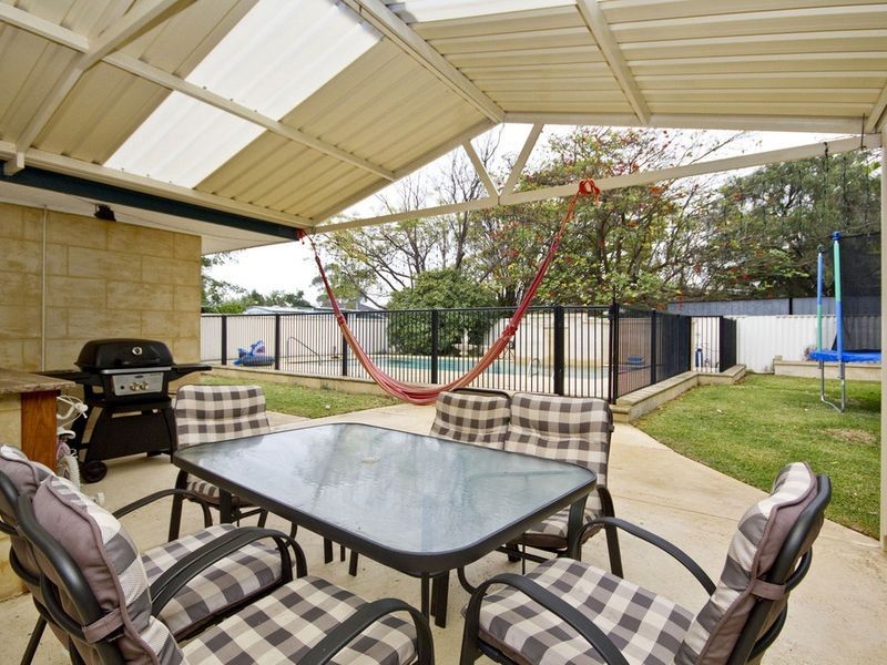 16 McMahon Street, Rockingham WA 6168