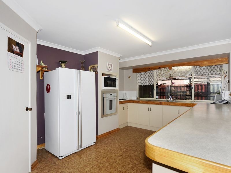 21 Helena Road, Cooloongup WA 6168