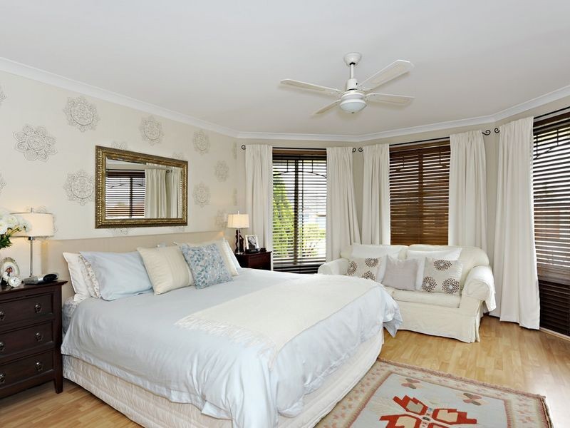 30 Bluefields Parkway, Port Kennedy WA 6172