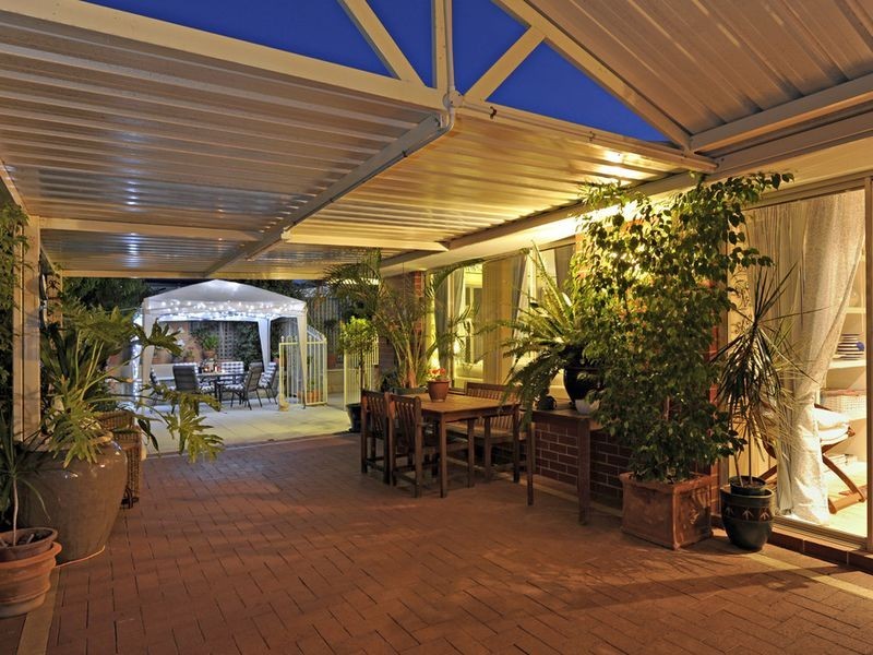 30 Bluefields Parkway, Port Kennedy WA 6172