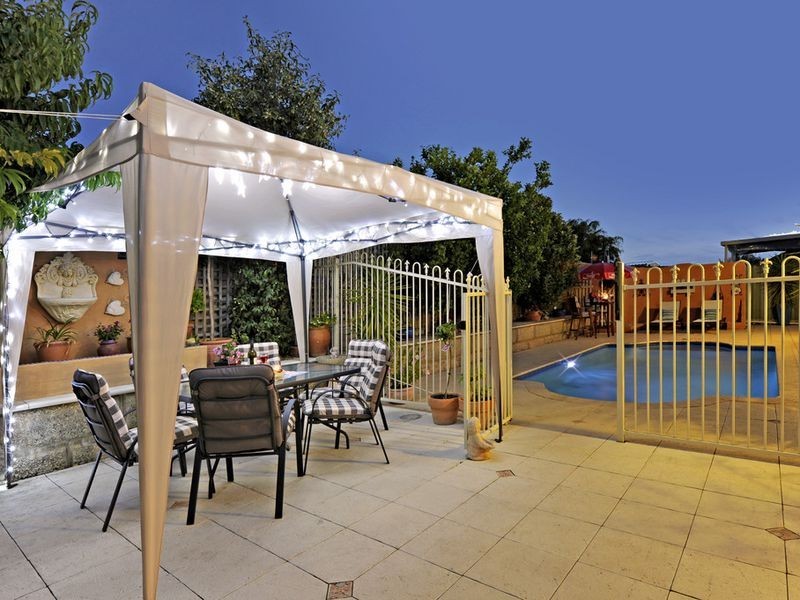30 Bluefields Parkway, Port Kennedy WA 6172