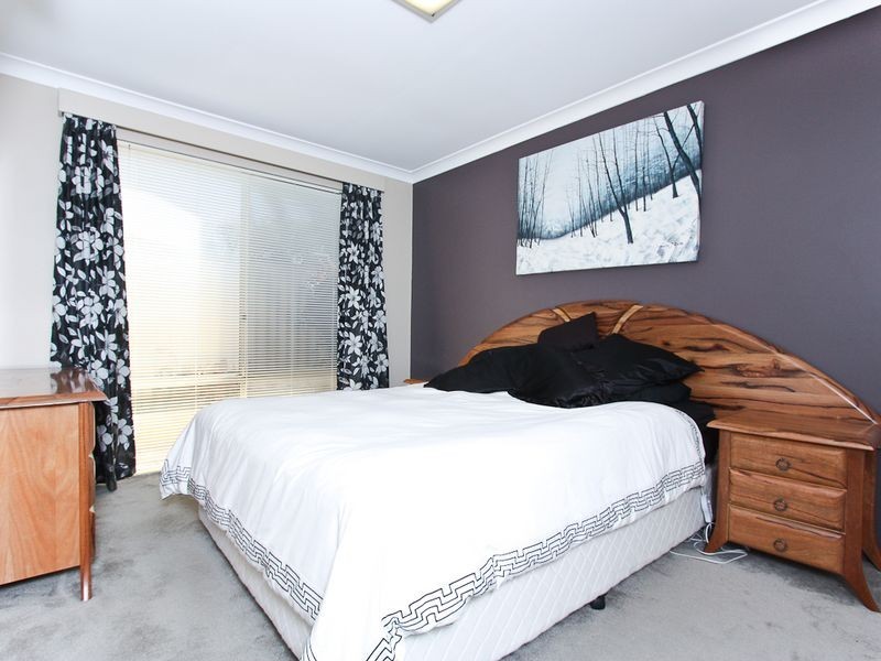 6/5 Merope Close, Rockingham WA 6168