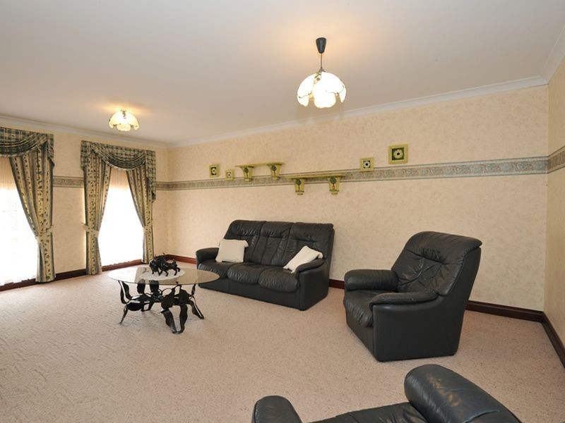 7 McGuire Mews, Rockingham WA 6168