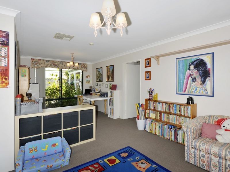 6 Huxtable Terrace, Baldivis WA 6171