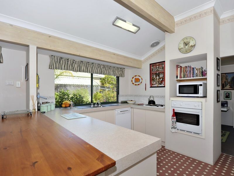 6 Huxtable Terrace, Baldivis WA 6171