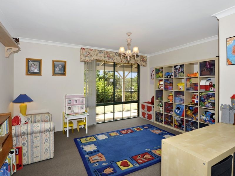6 Huxtable Terrace, Baldivis WA 6171