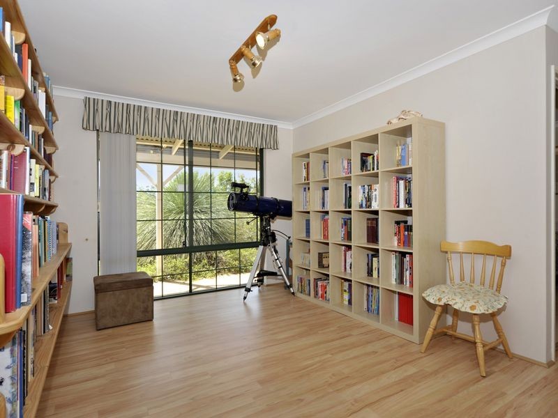 6 Huxtable Terrace, Baldivis WA 6171