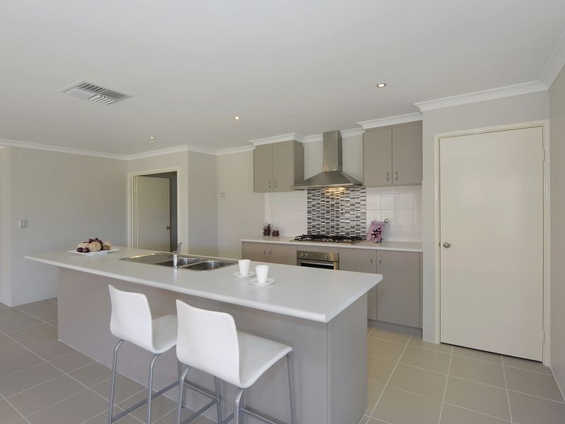 8 Dressage Green, Baldivis WA 6171