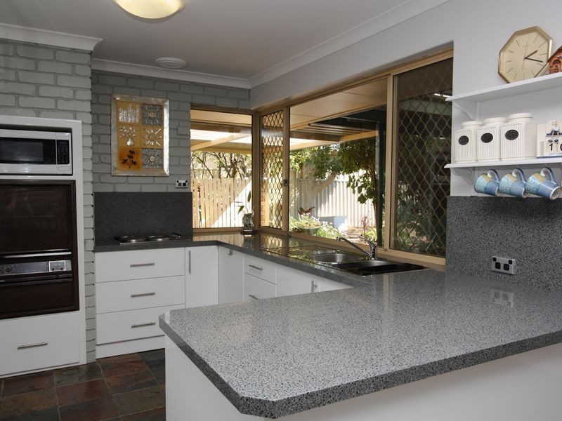 14 Meadow Court, Cooloongup WA 6168
