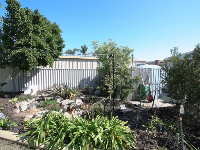 14 Meadow Court, Cooloongup WA 6168