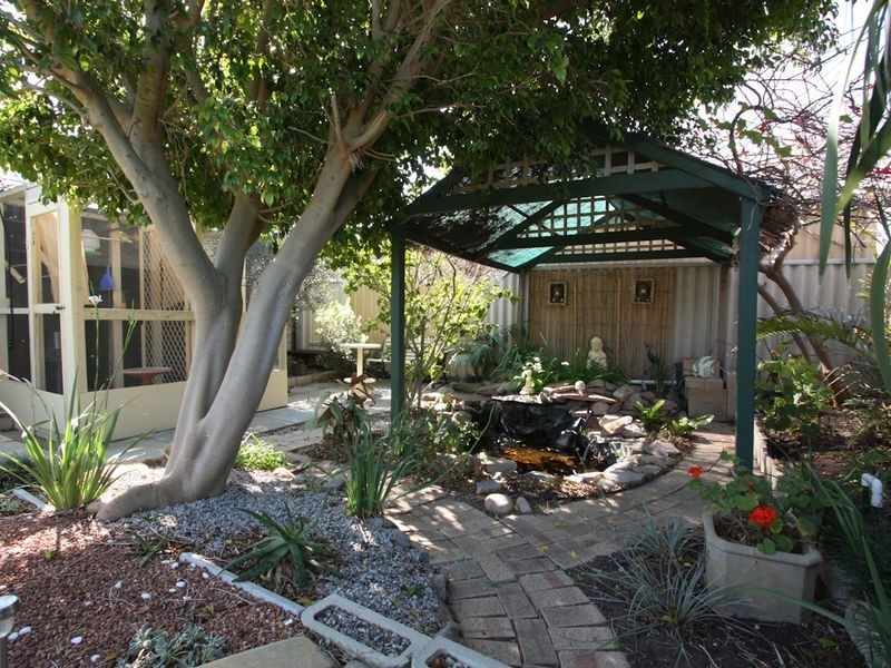 14 Meadow Court, Cooloongup WA 6168