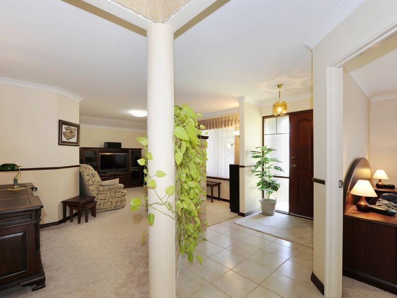 6 Glenroy Gardens, Port Kennedy WA 6172