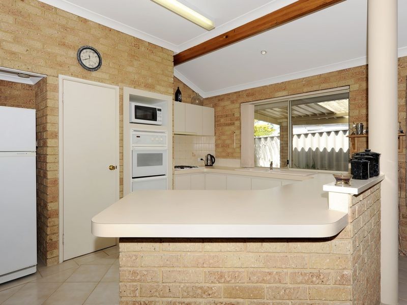 6 Glenroy Gardens, Port Kennedy WA 6172