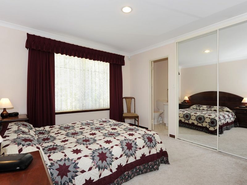 6 Glenroy Gardens, Port Kennedy WA 6172