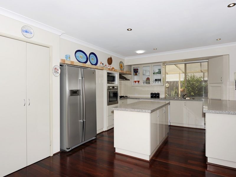 7 Fairway Place, Cooloongup WA 6168