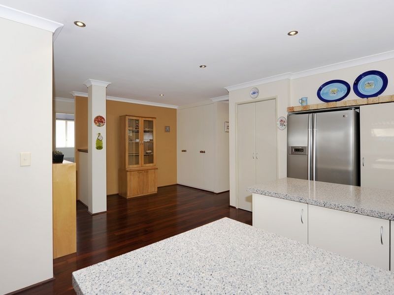 7 Fairway Place, Cooloongup WA 6168