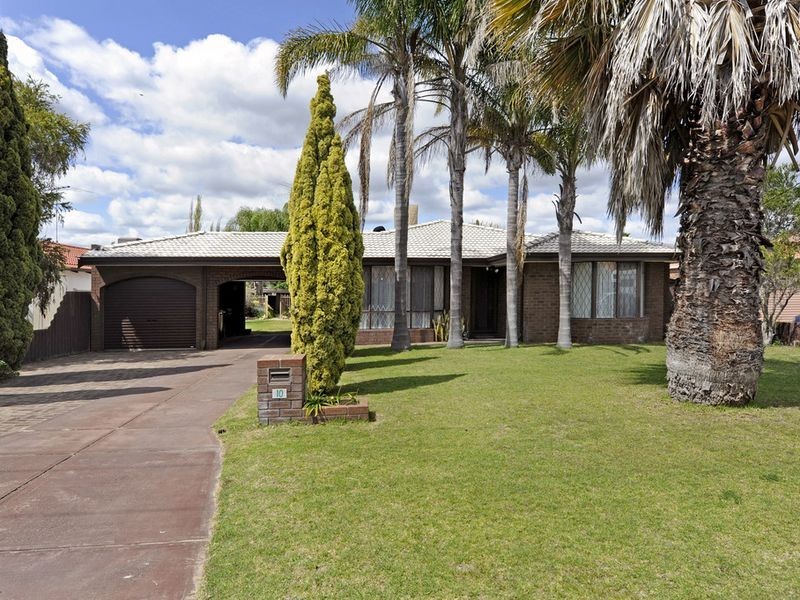 10 Quindalup Court, Hillman WA 6168