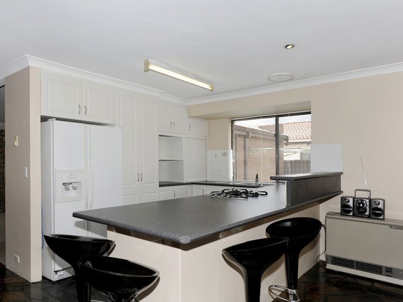 10 Quindalup Court, Hillman WA 6168