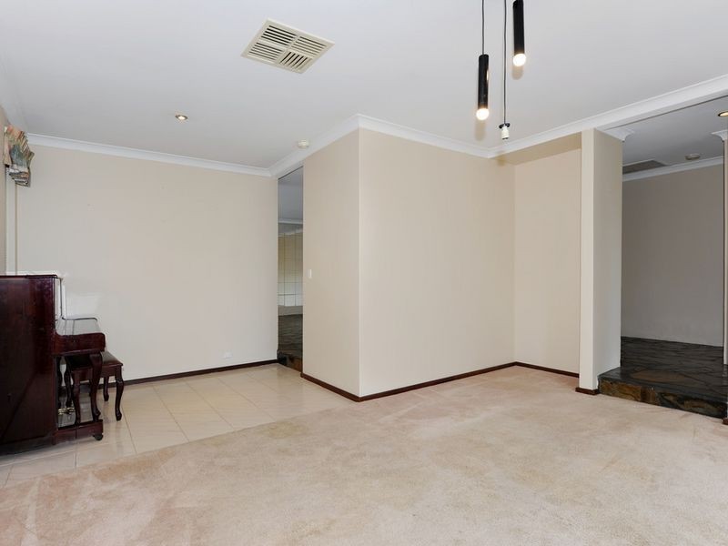 10 Quindalup Court, Hillman WA 6168