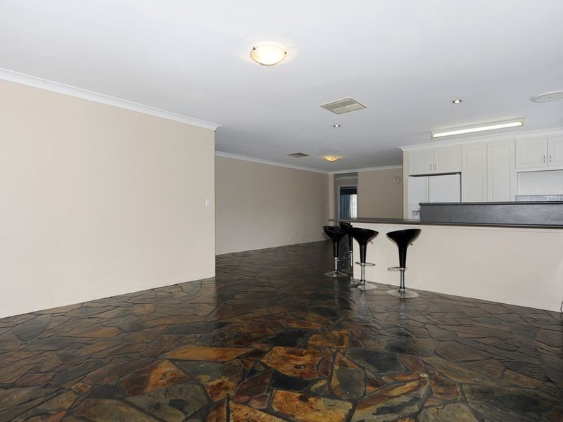 10 Quindalup Court, Hillman WA 6168