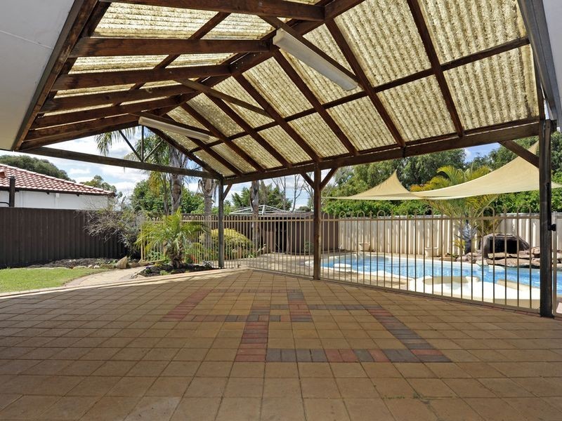 10 Quindalup Court, Hillman WA 6168