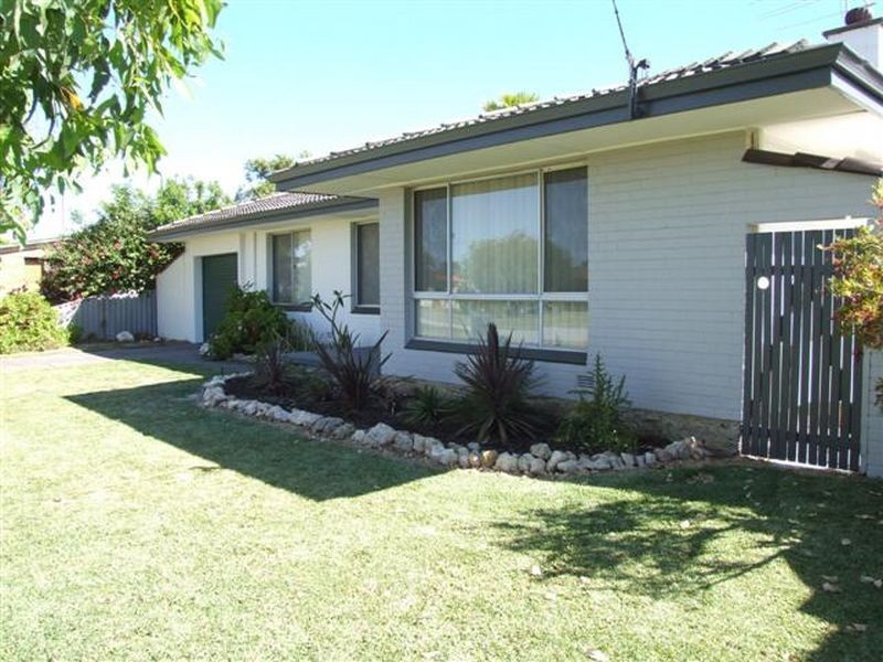 33 Biscayne Street, Safety Bay WA 6169