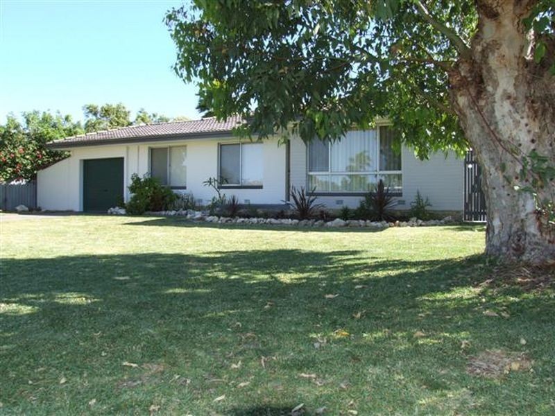 33 Biscayne Street, Safety Bay WA 6169