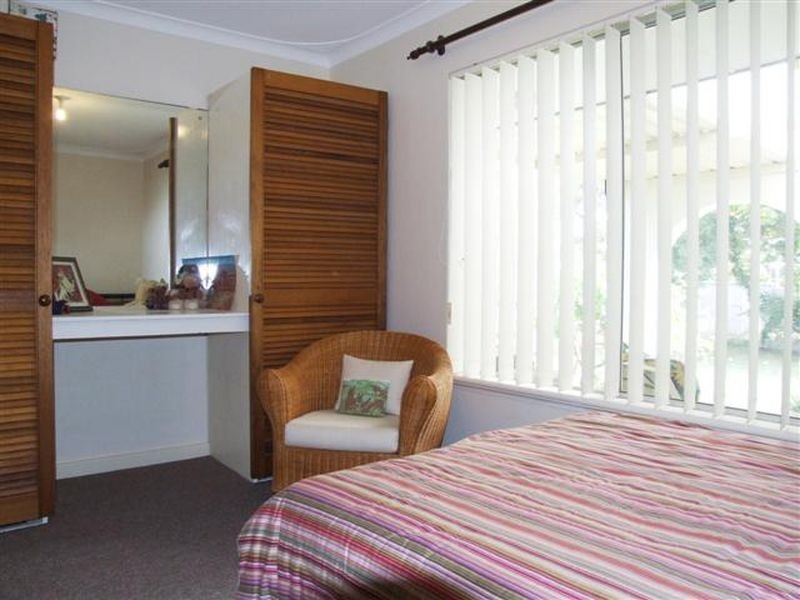 33 Biscayne Street, Safety Bay WA 6169