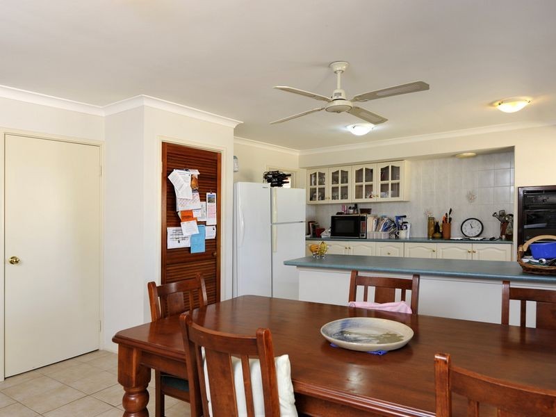 25 Chelmsford Avenue, Port Kennedy WA 6172