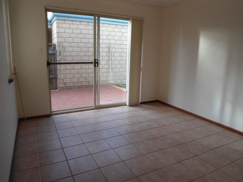 2/67 Harrison Street, Rockingham WA 6168