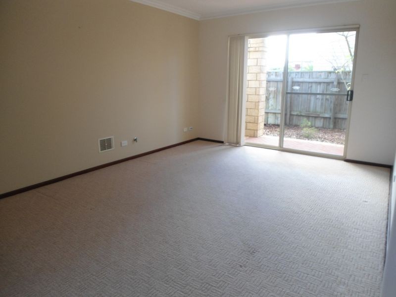 2/67 Harrison Street, Rockingham WA 6168