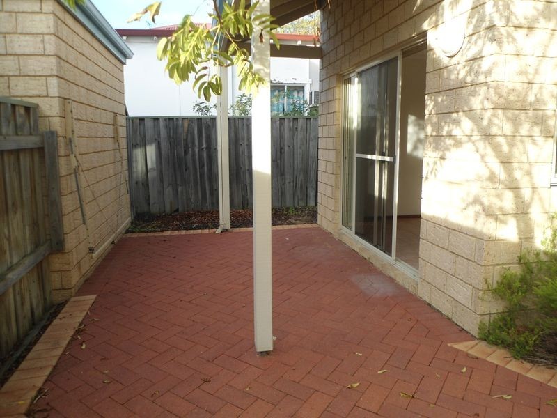 2/67 Harrison Street, Rockingham WA 6168