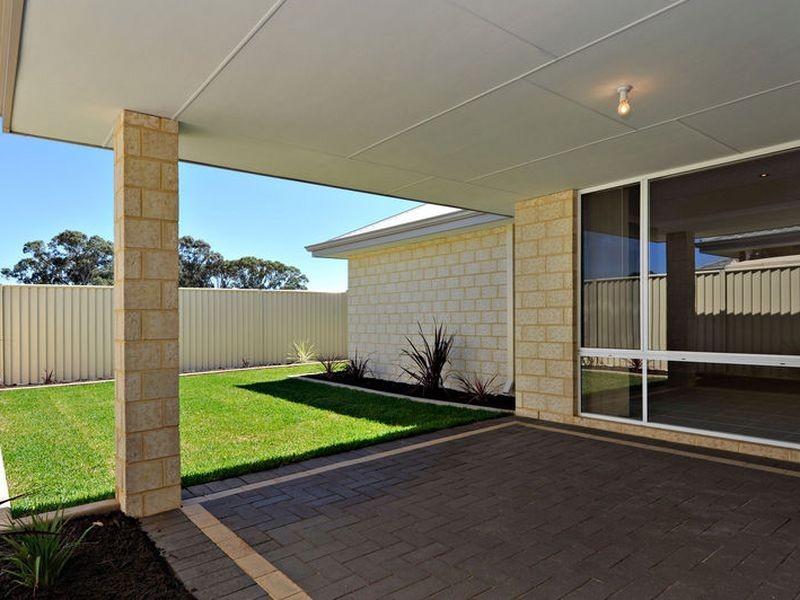 15 Wanderer Parkway, Baldivis WA 6171