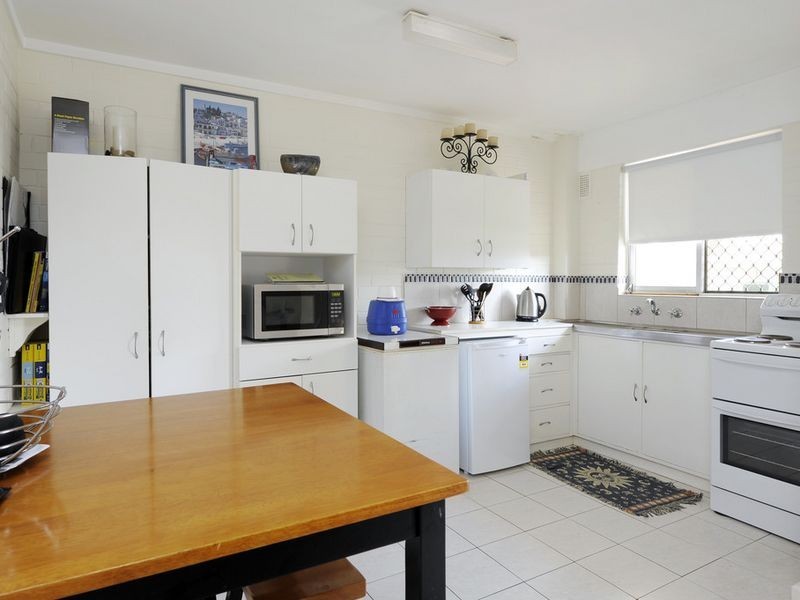 2/45 Parkin Street, Rockingham WA 6168