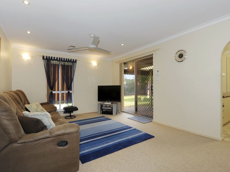 4 Seabrooke Avenue, Rockingham WA 6168