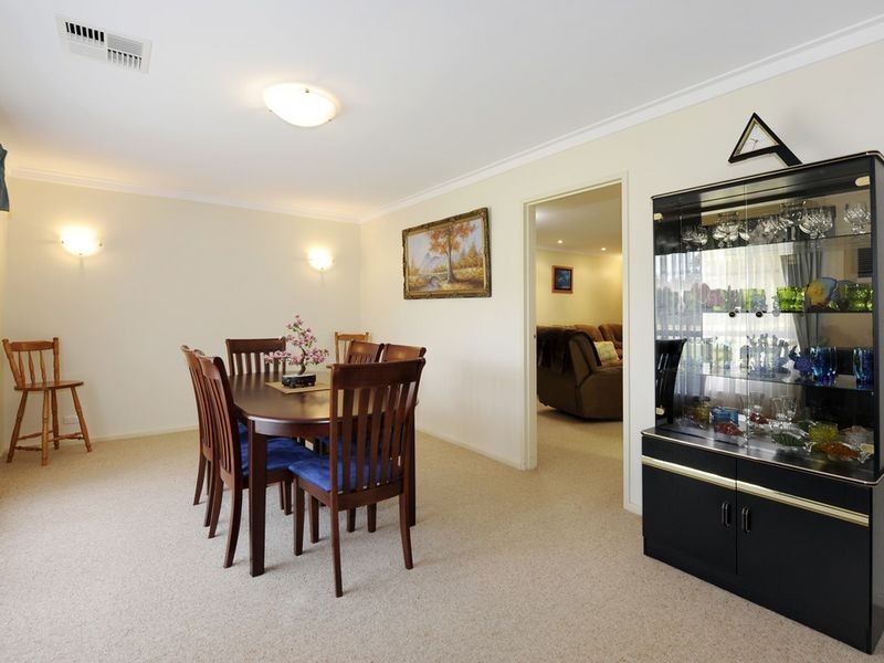 4 Seabrooke Avenue, Rockingham WA 6168