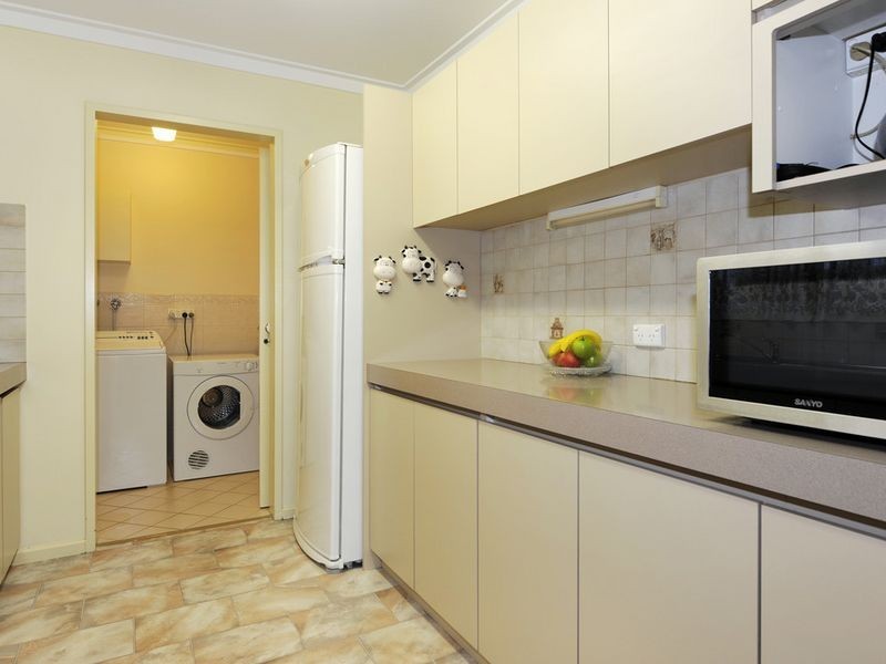 4 Seabrooke Avenue, Rockingham WA 6168
