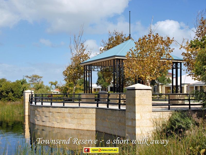 4 Seabrooke Avenue, Rockingham WA 6168