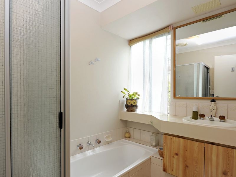 5 Wyola Street, Cooloongup WA 6168