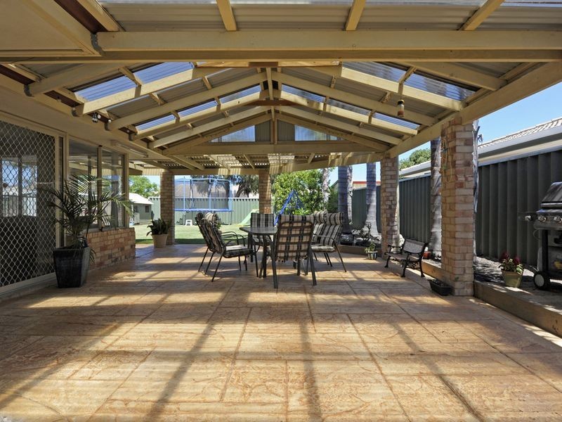 16 Moreton Crescent, Warnbro WA 6169