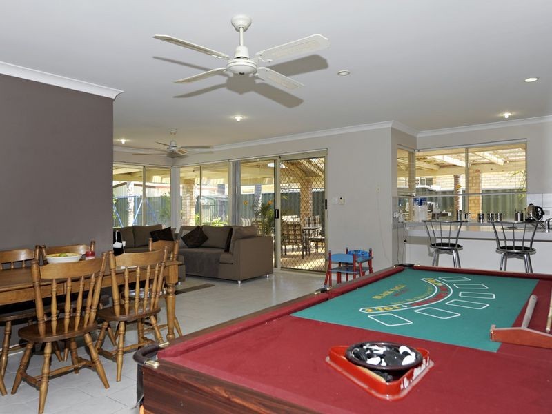 16 Moreton Crescent, Warnbro WA 6169