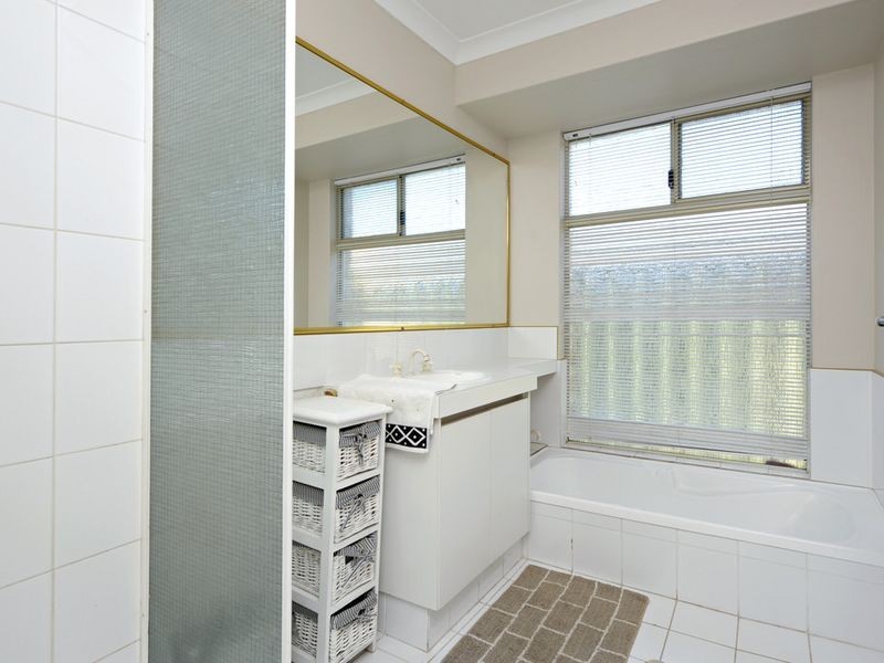 16 Moreton Crescent, Warnbro WA 6169