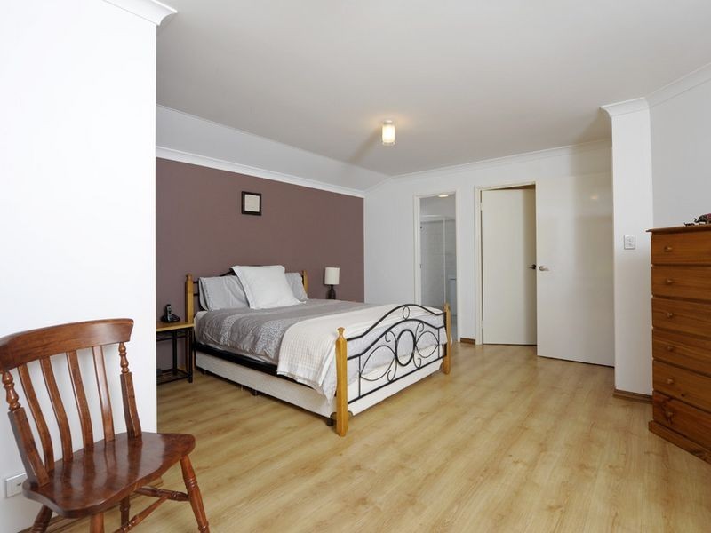 15 Shoalhaven Place, Waikiki WA 6169