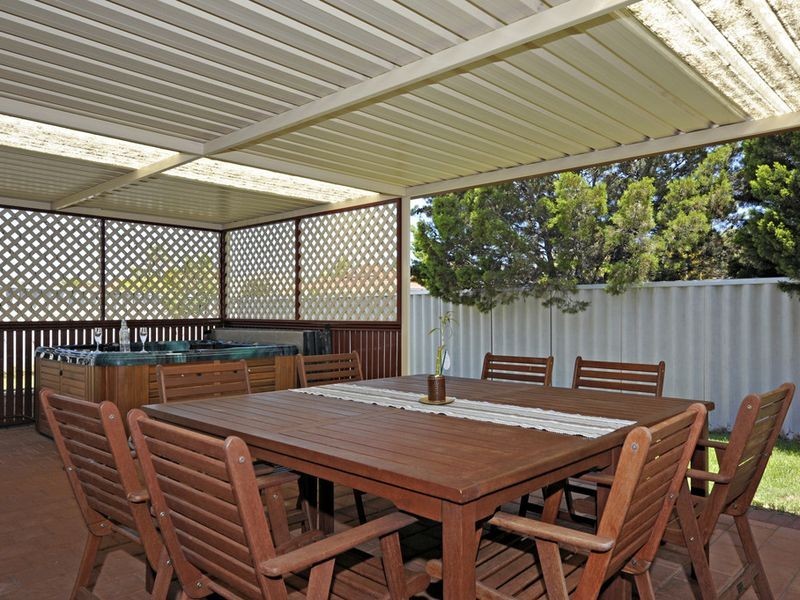 15 Shoalhaven Place, Waikiki WA 6169