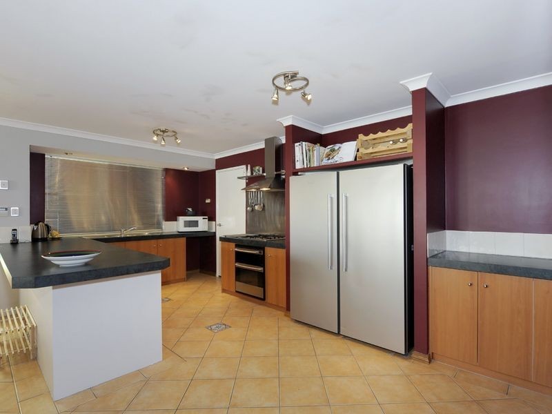 15 Shoalhaven Place, Waikiki WA 6169