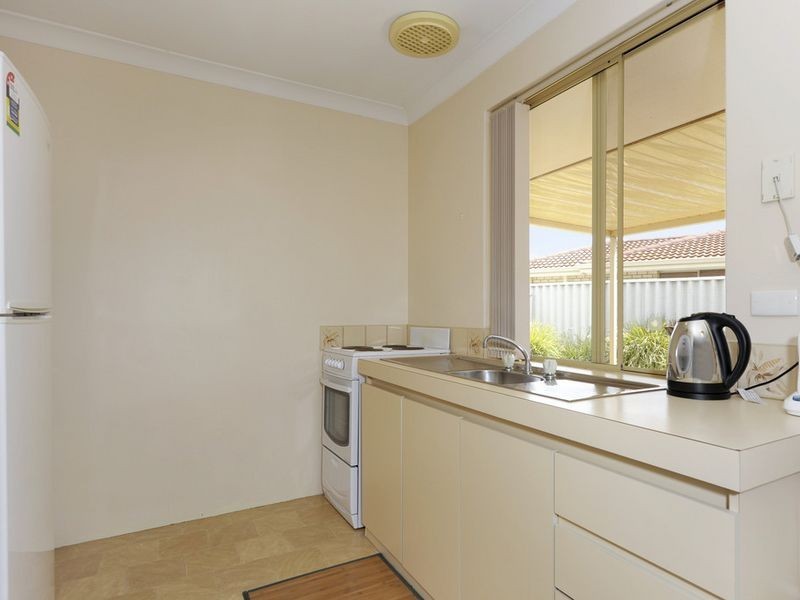 2/8 Merope Close, Rockingham WA 6168