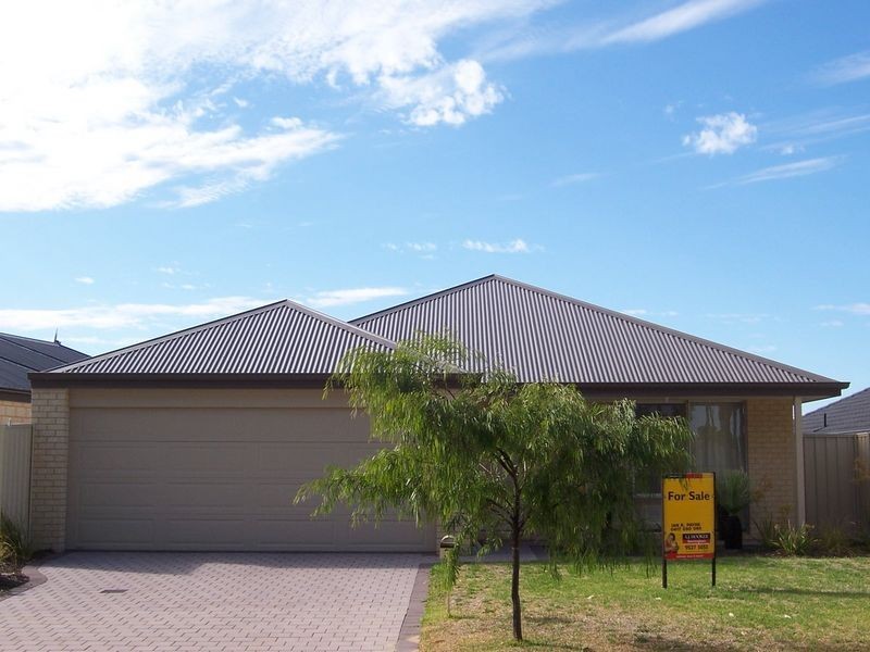 32 Lorne Bend, Secret Harbour WA 6173